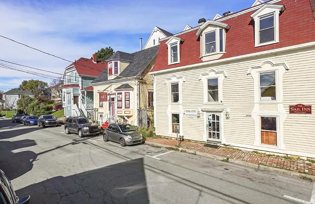 Sail Inn Lunenburg-1